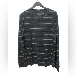 American Eagle‎ Outfitters long sleeve tee